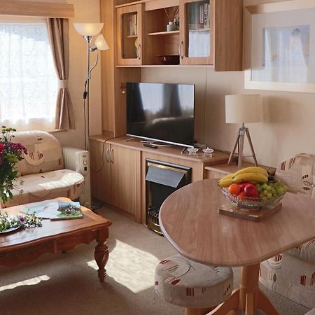Palm 1 Park Home With Hot Tub Swanage Bagian luar foto