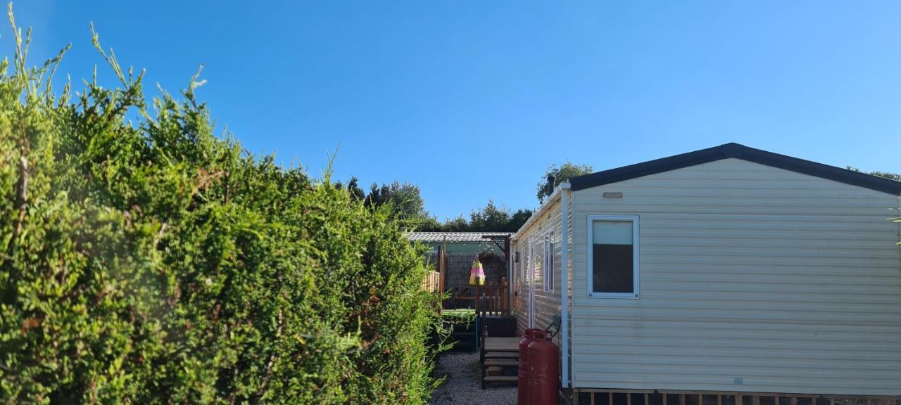 Palm 1 Park Home With Hot Tub Swanage Bagian luar foto
