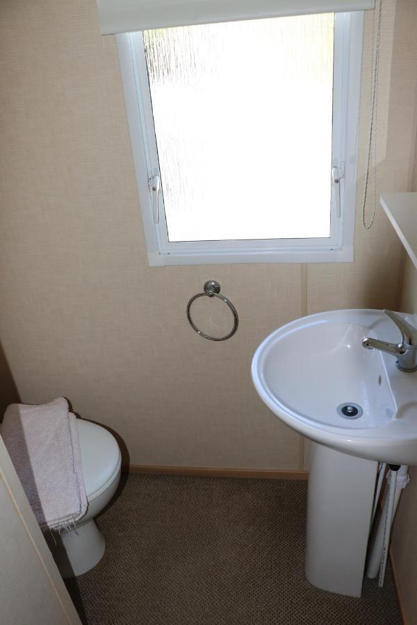 Palm 1 Park Home With Hot Tub Swanage Bagian luar foto